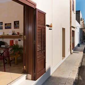 Angolo Arancio Bed & Breakfast